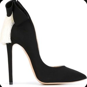 Aleksander Siradekian pumps